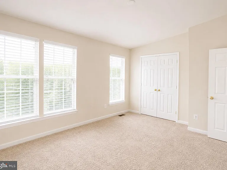 3351 Canton Ct — Photo 8
