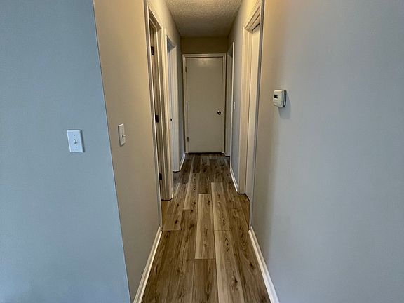 3rd image of 10418 Manchester Ave
