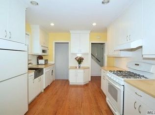 (Undisclosed Address), Jamaica, NY 11432