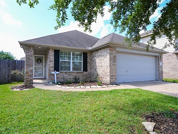 2nd image of 20711 Pine Rain Ct