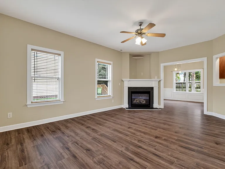 4621 Landover Dale Dr — Photo 7