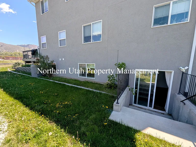 1290 N 200 W #2 — Photo 13