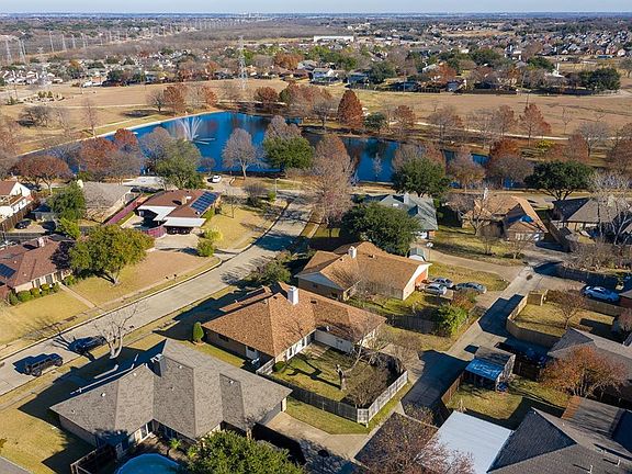 4th image of 808 Courtland Dr