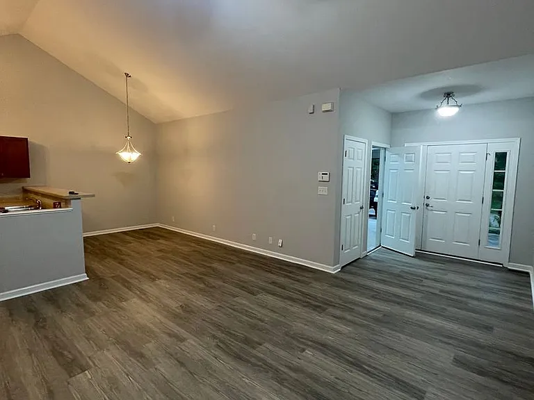7920 Ellisville Ln — Photo 7
