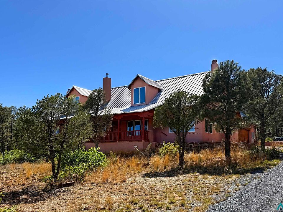 1st image of 6 Sarah Ln