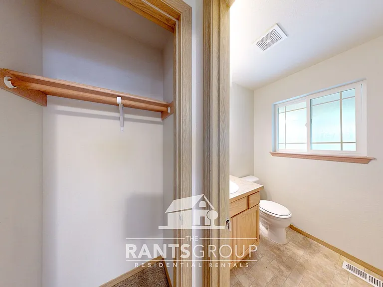 1316 Mills Landing Ct SE — Photo 8