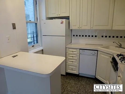 Rented by Keller Williams NYC | media 14