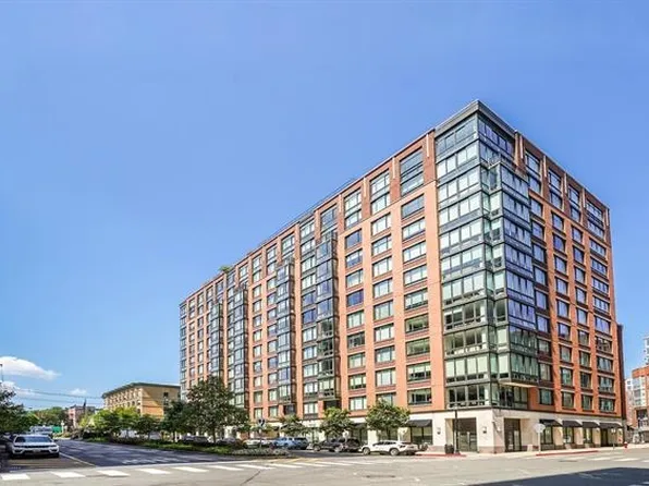 1100 Maxwell Lane image 3 of 11