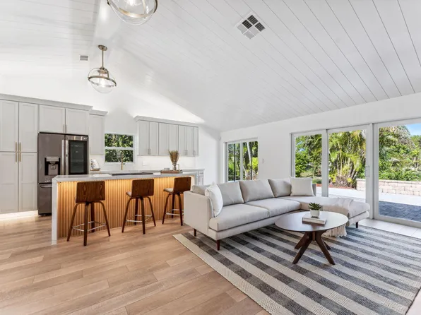 4035 NW 8th Court, Delray Beach, FL 33445