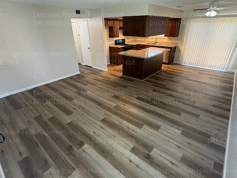 709 Deseret Way — Photo 6