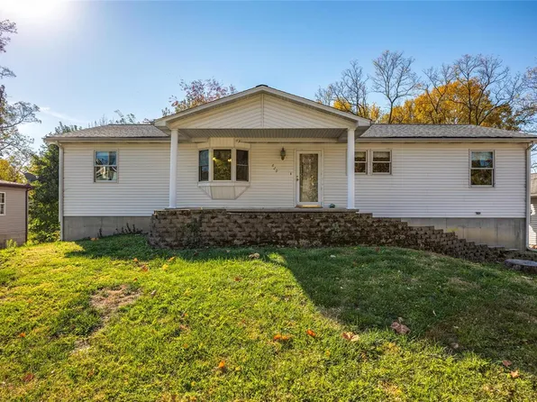 820 E Ryder St, Litchfield, IL 62056