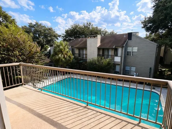9707 Richmond Ave APT 16, Houston, TX 77042