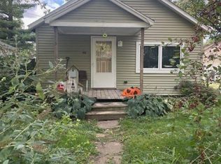 1319 S 10th St, Pekin, IL