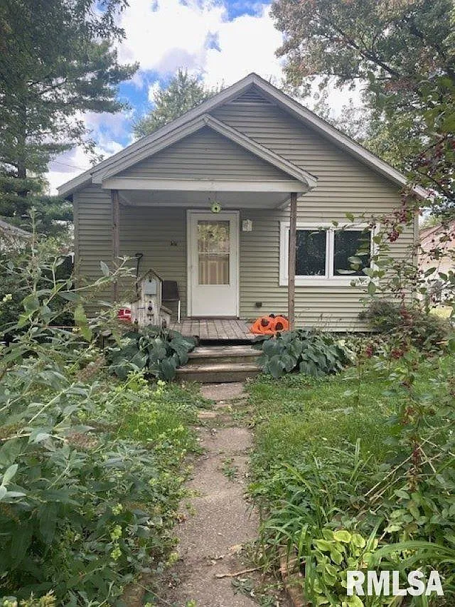 1319 S 10th St photo 1
