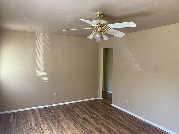 5th image of 109 Hillwood Ct