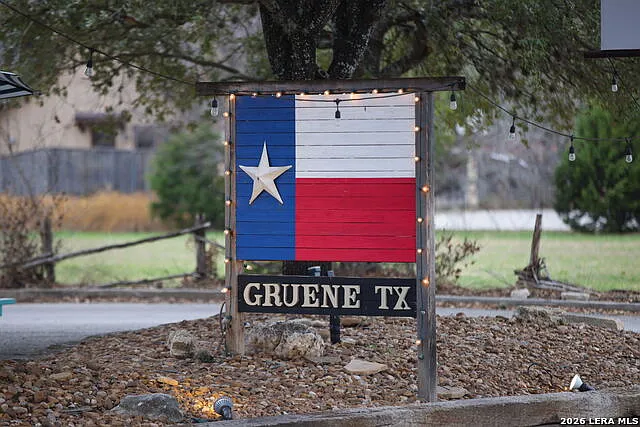 1648 Gruene Pass — Photo 38