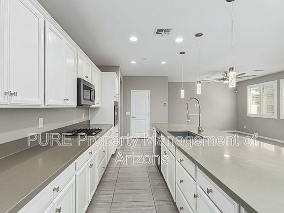 4th image of 1977 S Wallrade Ln