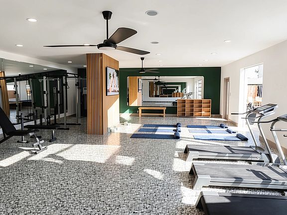 2nd image of 1150 E 8th St #2-527850