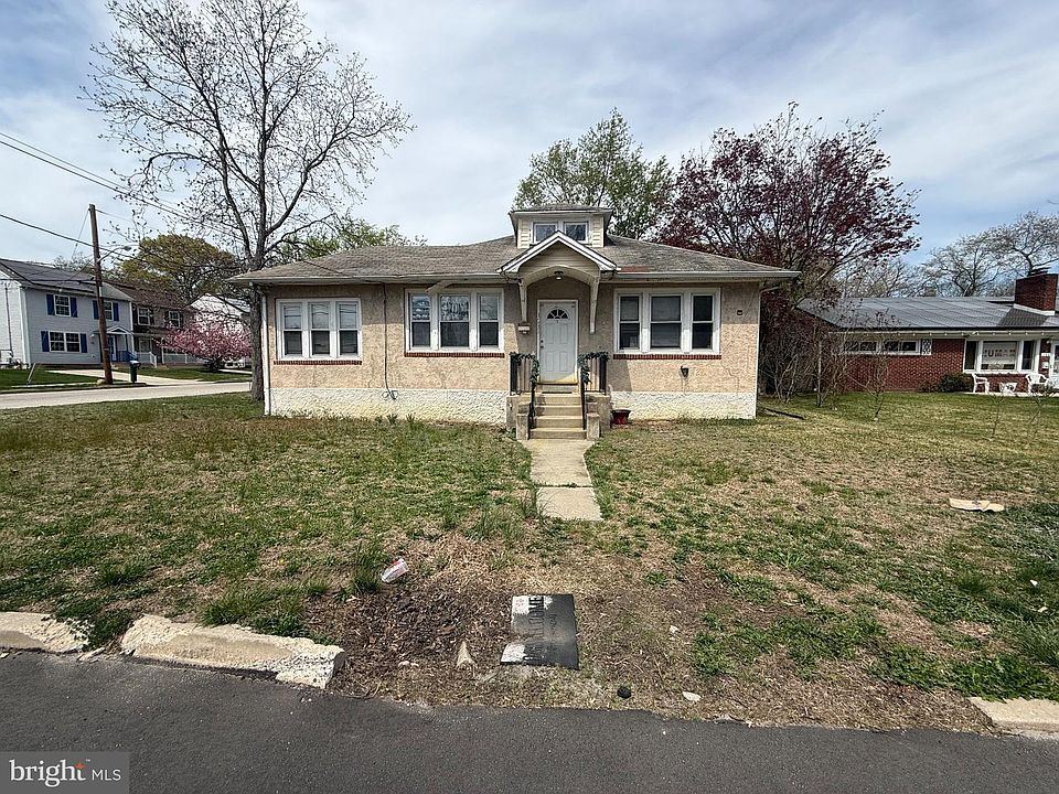 1st image of 123 Ashland Ave