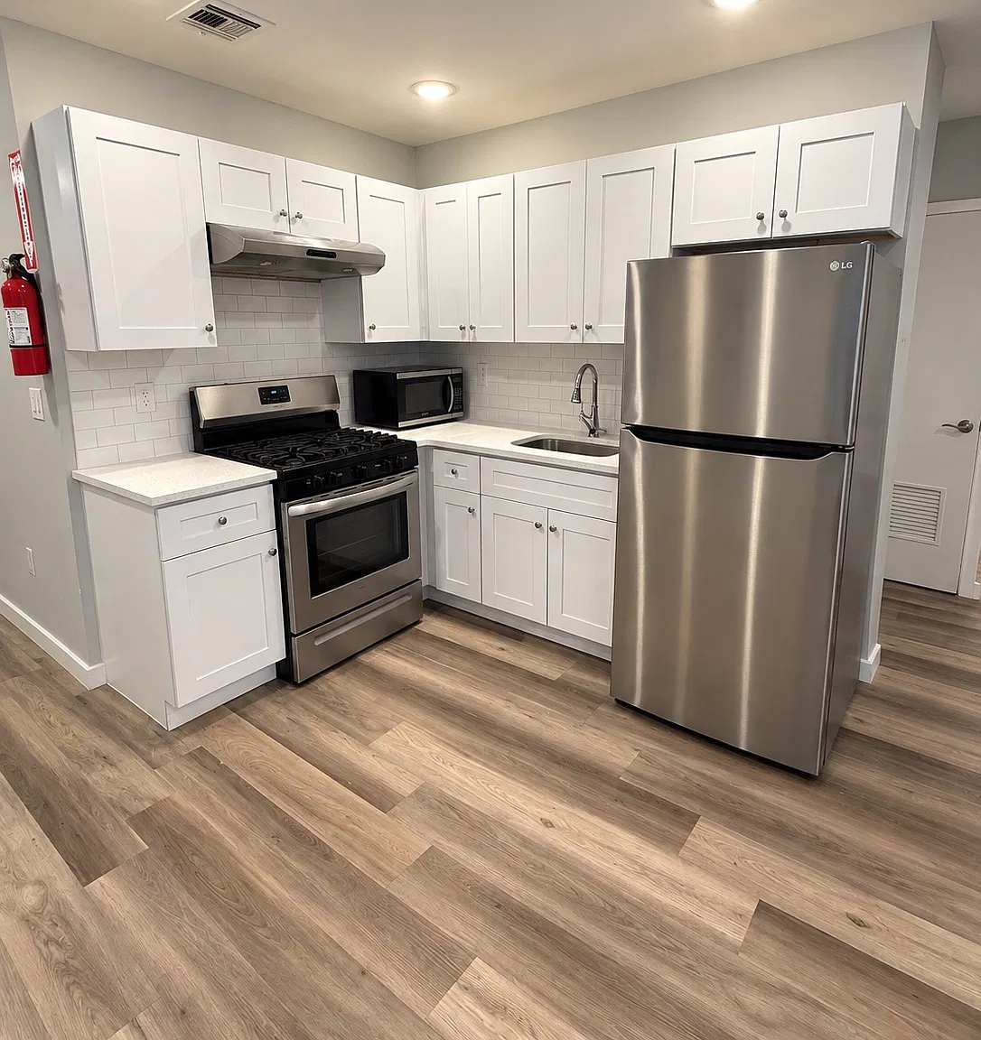 1 bed, $1,718 — Photo 2