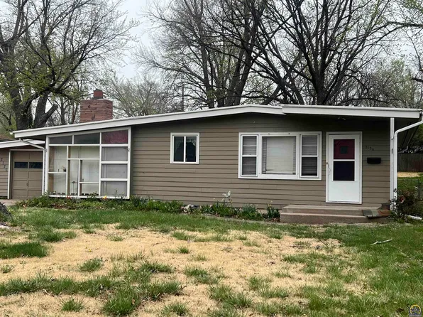 2126 SW Prairie Rd, Topeka, KS 66614