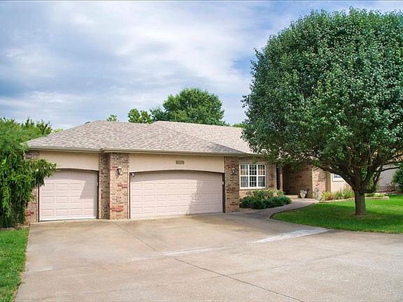 3rd image of 2098 N Preakness Dr