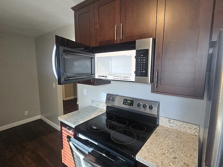 520 Van Buren Avenue — Photo 124