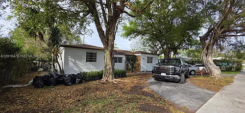 2619 Arthur St Photo 1