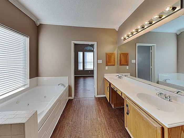 110 Meadow Ct — Photo 10