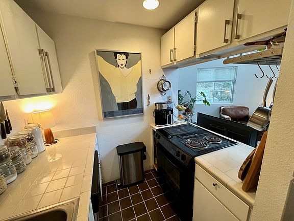 2nd image of 6503 5th Ave NE #D