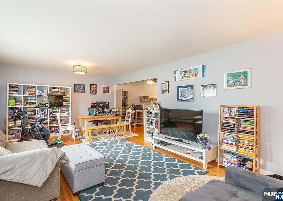 1st image of 6 Colonial Drive #65