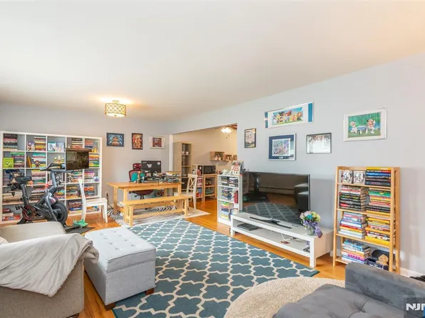 6 Colonial Drive #65, Little Falls, NJ 07424