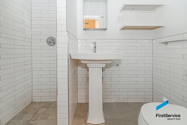 Rented by FirstService Realty (legacy) | media 15