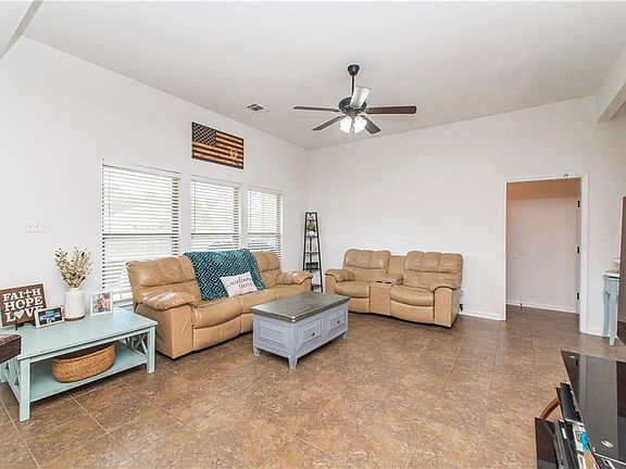 5th image of 28457 Plum St