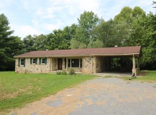 2996 McCoinsville Rd, Gainesboro, TN 38562