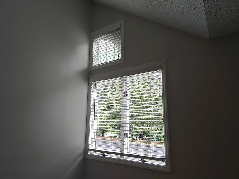 306F N Lindell Rd — Photo 8