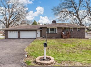 6693 Heather Ln, Rockford, IL 61114