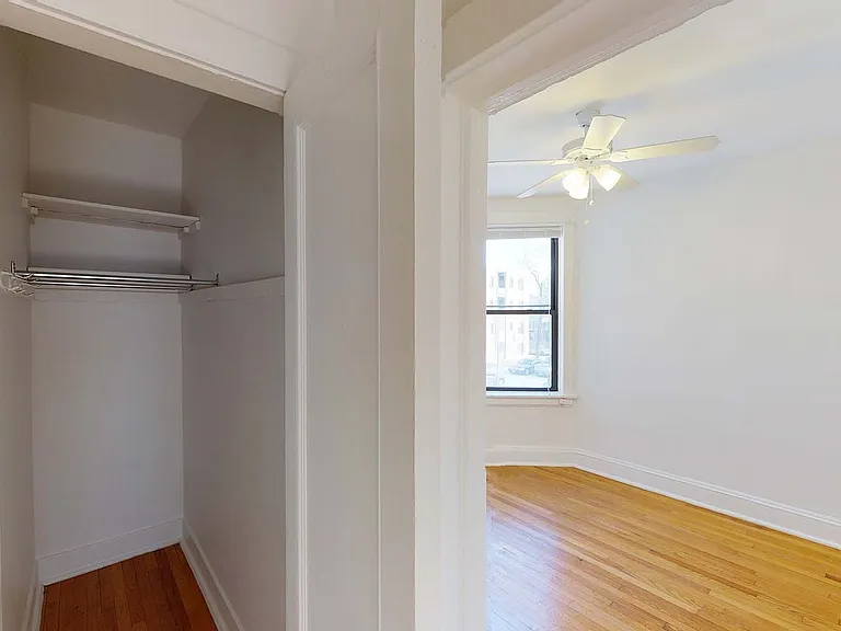 5457-5459 S. Blackstone Avenue — Photo 17