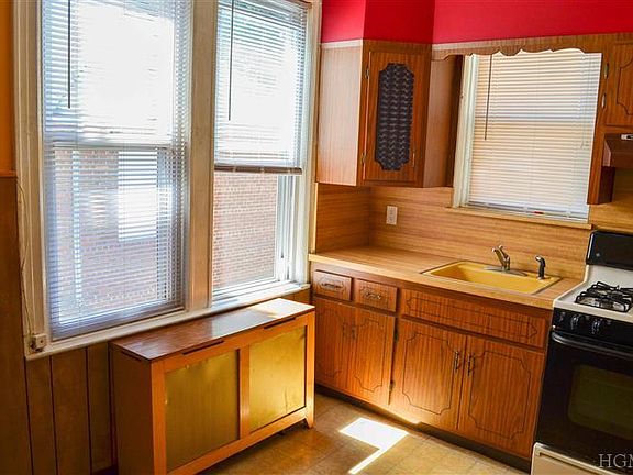 5th image of 756 Logan Ave