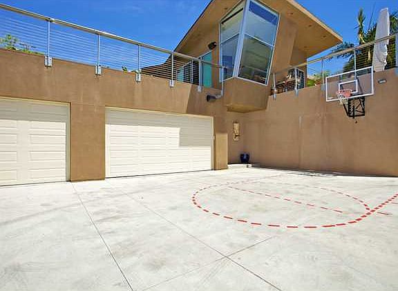 5th image of 1606 Beryl St
