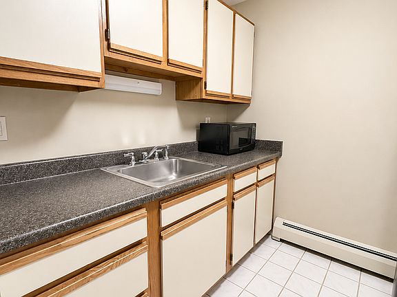3rd image of 14 Pinney Street #11