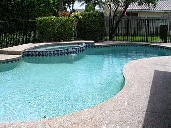 3rd image of 10165 NW 43rd St