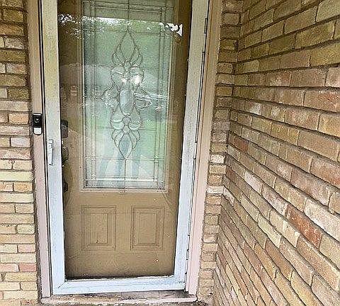 2nd image of 3830 Kiestmeadow Dr