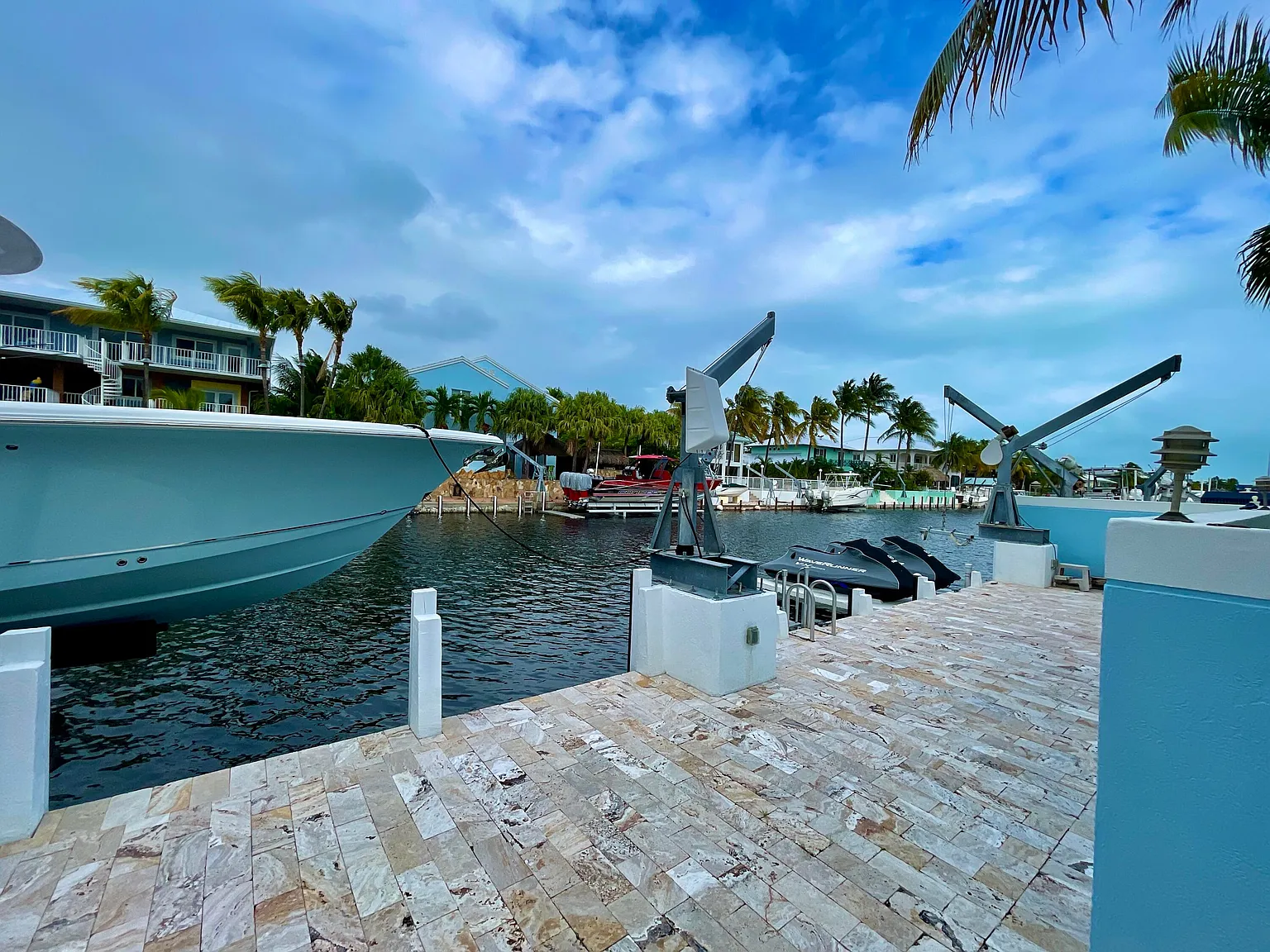 4 bed, 3.0 bath, 2180 sqft, $8,500 — Photo 3