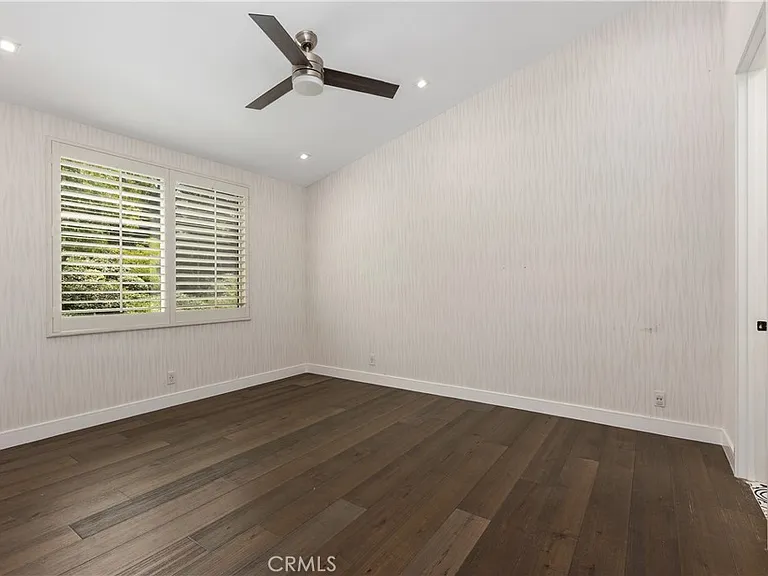 106 Breakers Ln — Photo 22