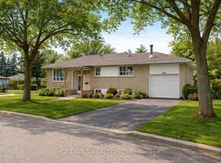 44 Dashwood Cres, Toronto, ON M9V 2N8