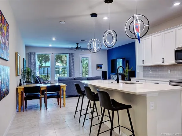 1843 SE Roxy Way, Stuart, FL 34996