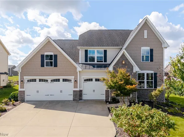 3132 Cloverhurst St NE, Canton, OH 44721