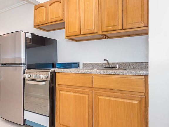 5th image of 97 E 7th St APT 7