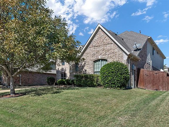2nd image of 2411 Sandi Ln